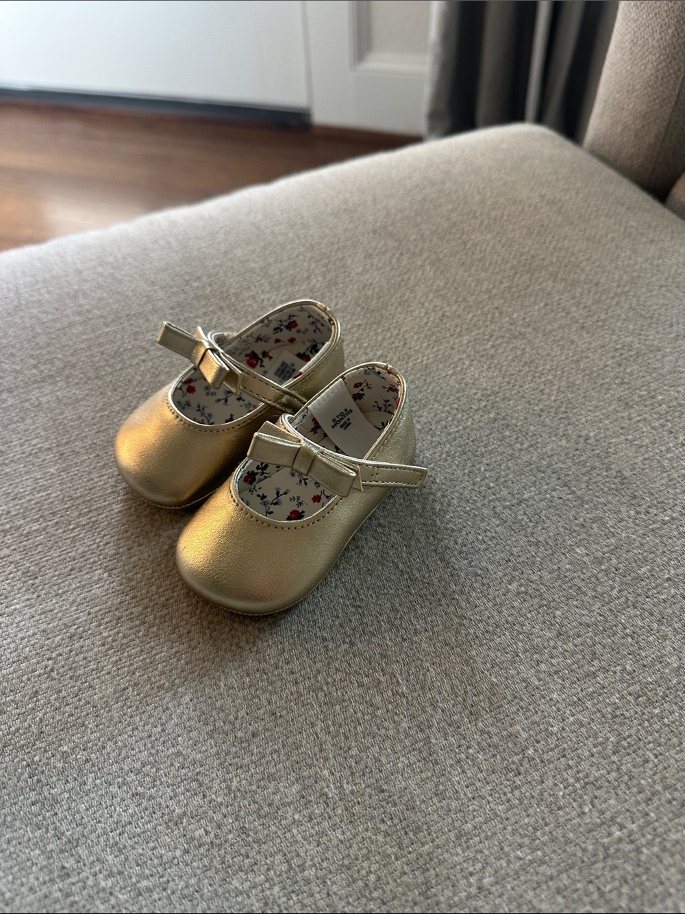Janie and Jack Metallic Gold Mary Jane Baby Shoes with Bow